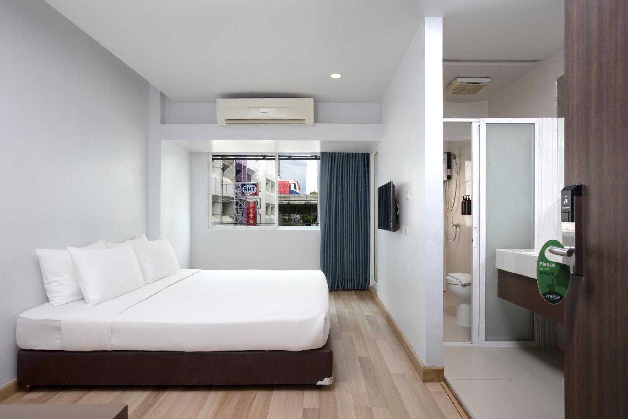 Hotel Nantra Silom Bangkok Exterior foto